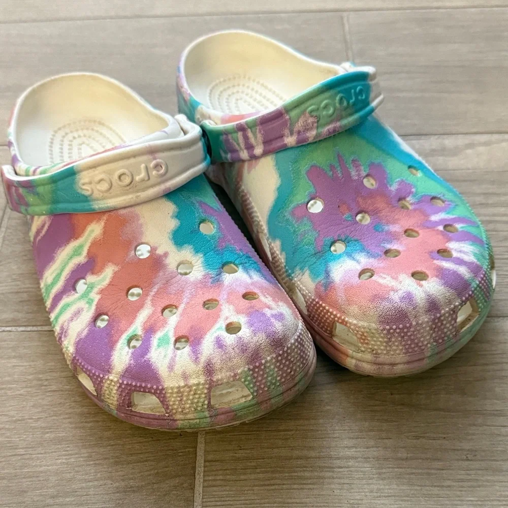 CROCS Colorful Tie-Dye Water Shoes - Picture 1 of 3